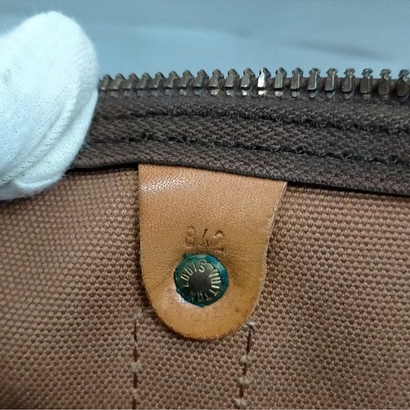 Louis Vuitton Keepall 55 - Picture 9 of 9